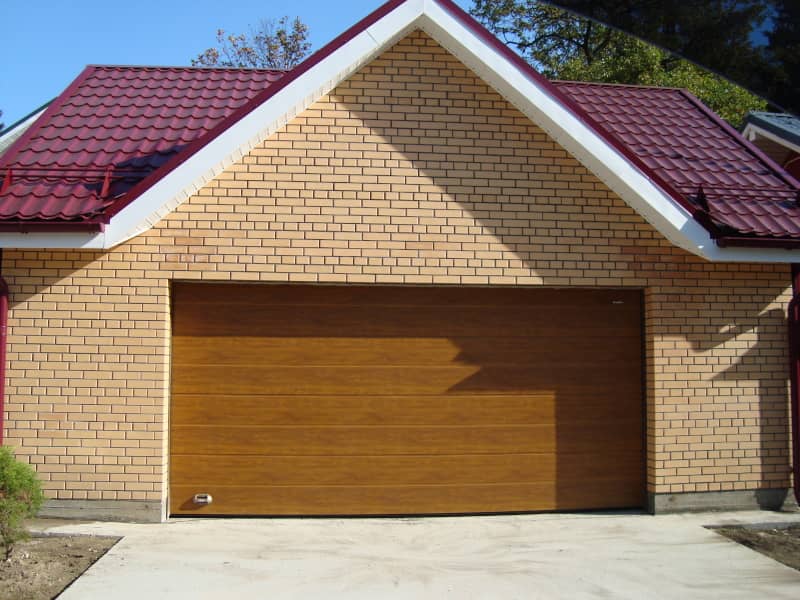 Секционные ворота DoorHan в Бийске с установкой